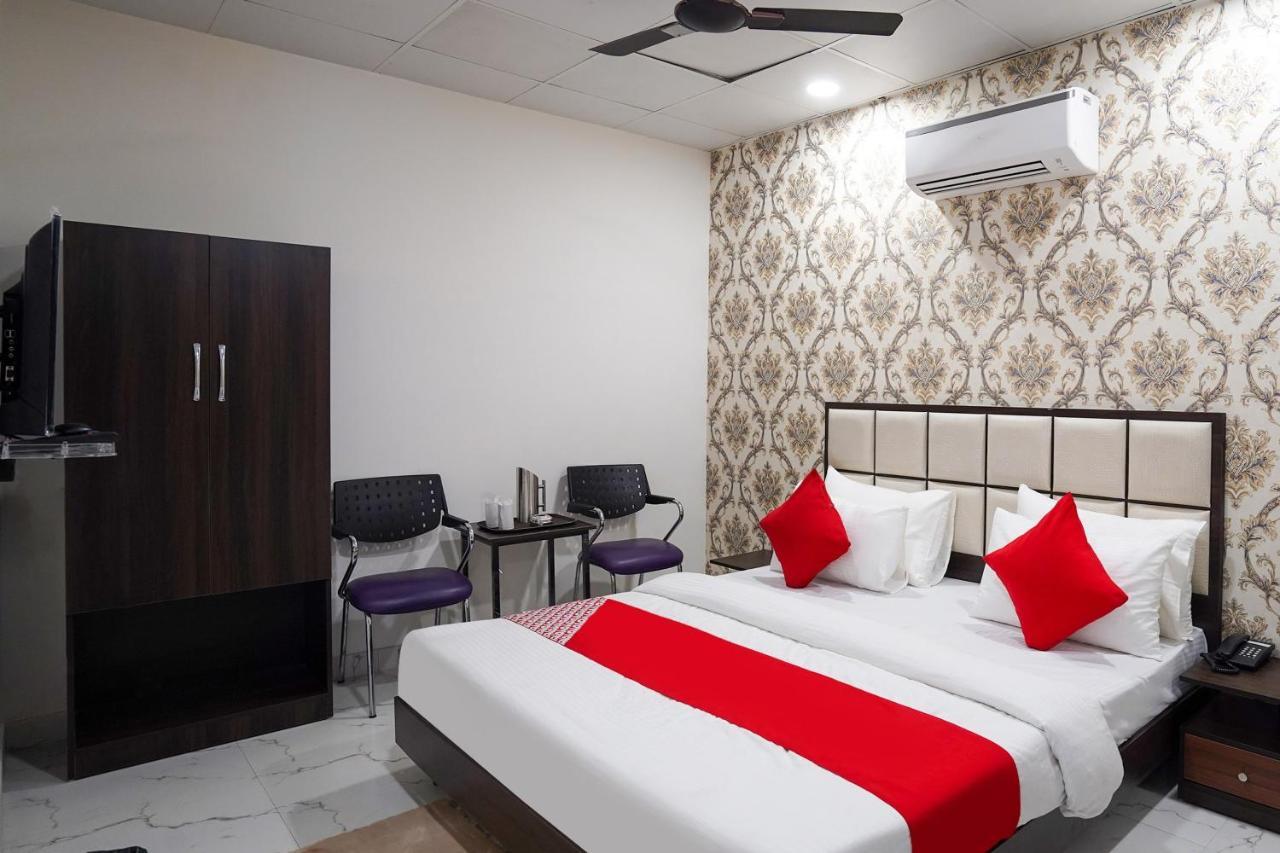 O Mannat Near Pacific Mall Tagore Garden Hotel Delhi (National Capital Territory of India)